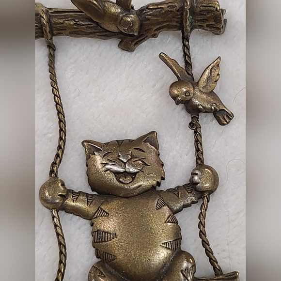 Vintage Jonette Jewelry Company Swinging Cat Brooch - Picture 4 of 4